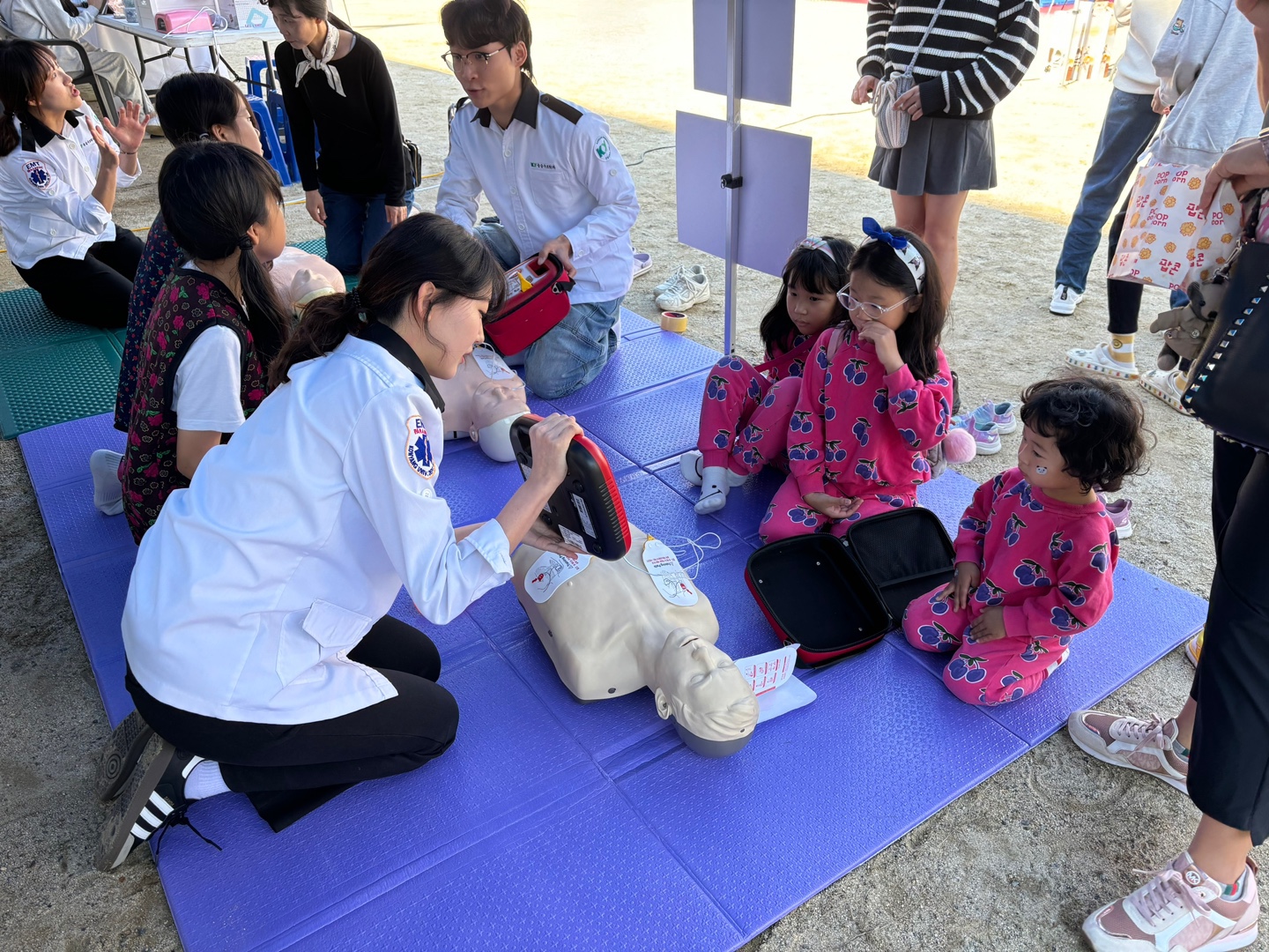 건양대 응급구조학과, 주민 축제 심폐소생술 체험 부스 운영